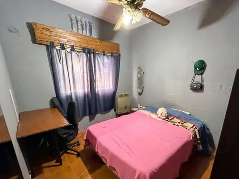 Casa 5 ambientes con 1 baño