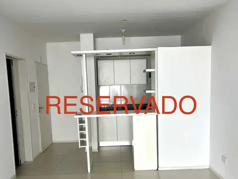 MONOAMBIENTE AMPLIO. APTO PROFESIONAL O VIVIENDA . SIN COMISIÓN