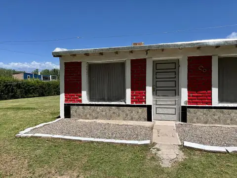 VENTA CASA  COLONIA LAS ROSAS TUNUYÁN APTA CRÉDITO