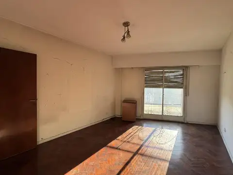 VENTA - 3 AMBIENTES CON BALCÓN - A REFACCIONAR - VILLA CRESPO