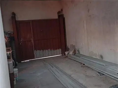 CERRITO N° 1071, entre CASARES Y CARLOS TEJEDOR, TEMPERLEY (E), LOMAS DE ZAMORA