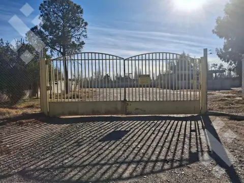 En Venta, Predio de 33000m², Galpón y Casa, Neuquén.