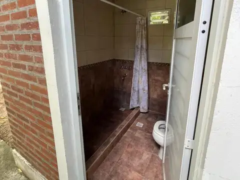 Casa 3 ambientes con pileta y jardin en venta - Ranelagh