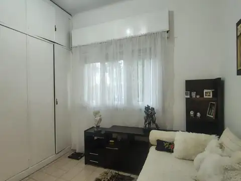 Casa en Alquiler con 1 cochera