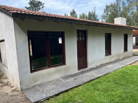 Casa 3 ambientes con 1 baño