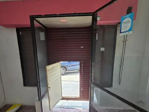 Local en Alquiler en Lomas De Zamora, $ 450.000
