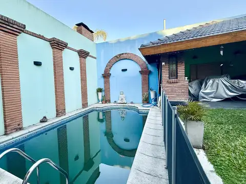 Casa 5 ambientes con 2 baños