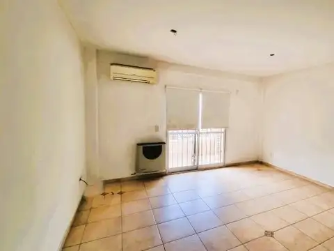 Azcuenaga 900, Piso 1