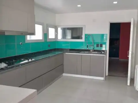 Casa en Alquiler de 3 dormitorios