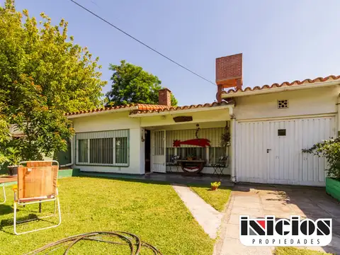 Chalet: Azopardo N° 1851 e/ Estanislao del Campo y Palacios - Mar de Ajo - C893