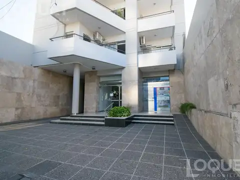Departamento 2 dormitorios con cochera en venta. Zona Centro, Santa Fe