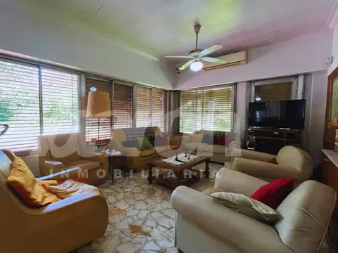 Venta - casa 5 amb - Esmeralda 939 - Temperley