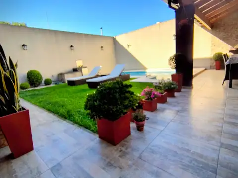 Casa en Venta en Moron Sur, USD 140.000