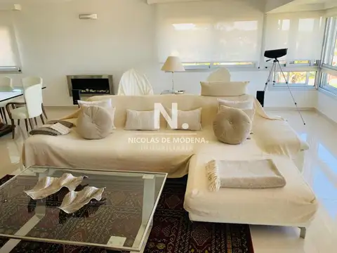 Apartamento en primera linea, 5 dormitorios en Punta del Este!