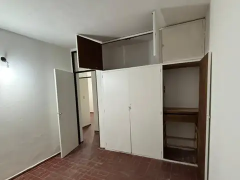 Casa 5 ambientes con 1 baño