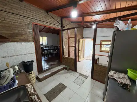 Casa 4 ambientes con 1 baño
