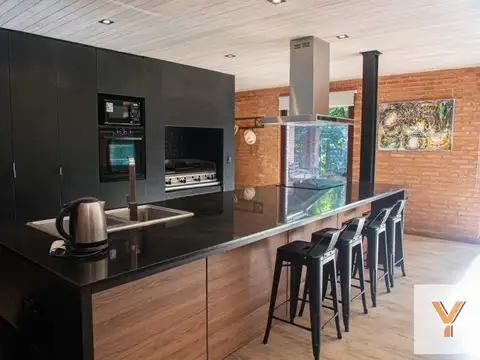 Casa 7 ambientes con 7 baños