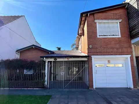 Chalet a metros de Santa Rosa Castelar Norte en Venta