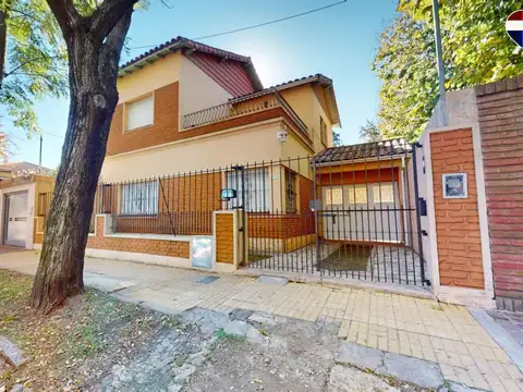 CASA EN VENTA FLORENCIO VARELA 6 AMBIENTES