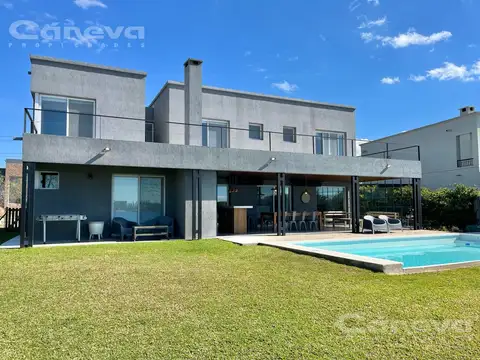 Casa en Venta de 5 dormitorios