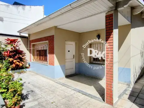 PH en venta con 2 departamentos independientes en Beccar