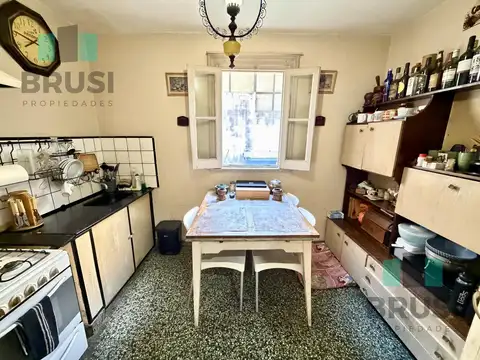 CASA EN VENTA EN BANFIELD CON LOCAL COMERCIAL - IDEAL INVERSION
