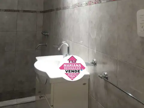 Casa 2 ambientes con 1 baño