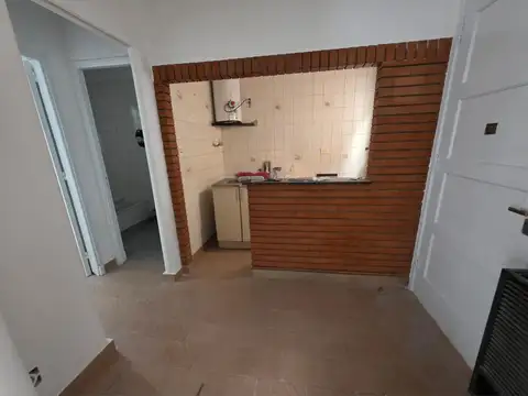 Depto Tipo Casa en Venta en Villa del Parque, USD 119.000