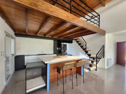 Venta casa amoblada en Brisanova 3 dormitorios quincho y pileta