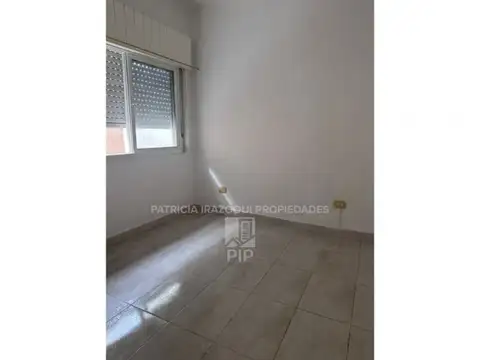 Depto Tipo Casa en Alquiler en Haedo, $ 800.000