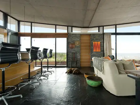 Casa en Alquiler Temporal con 2 cocheras