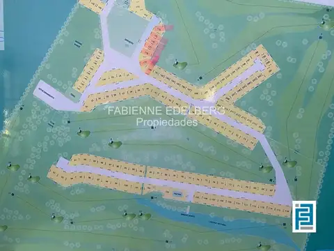 Arroyito Country Golf - Ruta 237 - Neuquen Vista a Laguna y Cancha de Golf