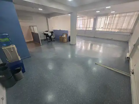 85m - Planta Libre - 1 Baño Propio en pasillo - Excelente Estado