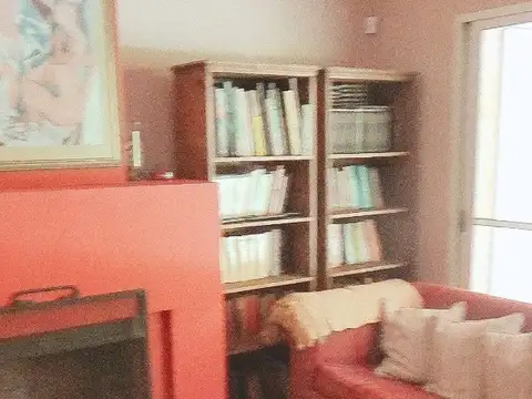 Casa 10 ambientes con 4 baños