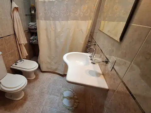Depto Tipo Casa en Venta con 1 cocheras