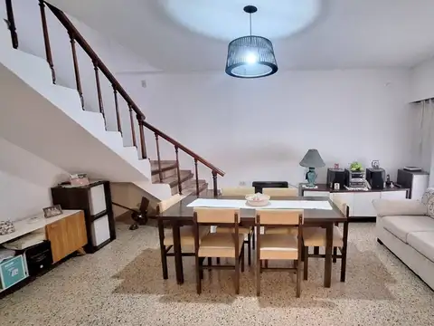 Depto Tipo Casa en Venta de 4 ambientes