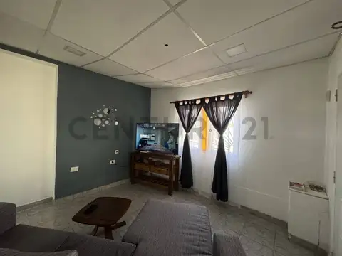 CASA CON DEPARTAMENTO EN VENTA EN GENERAL ROCA
