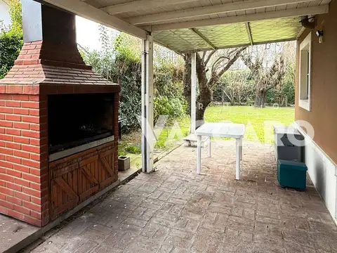 Casa 3 ambientes con 2 baños