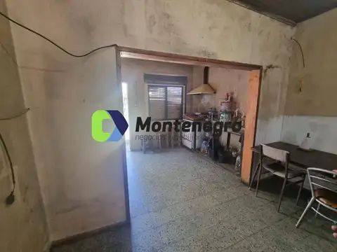 Casa 5 ambientes con 2 baños
