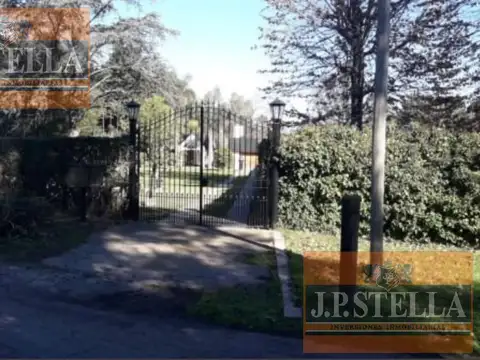 Av. Juan M. de Rosas 22933