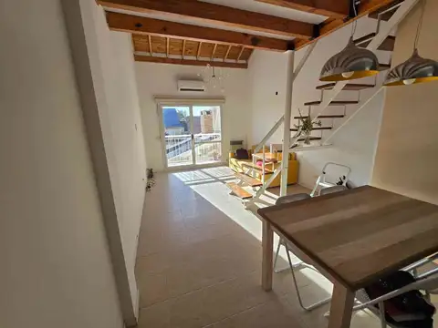 Depto Tipo Casa en Venta de 3 ambientes