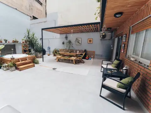 Aráoz 2600, Piso 1