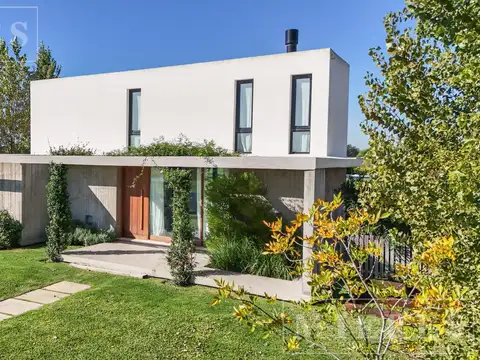 Casa en Alquiler al Este