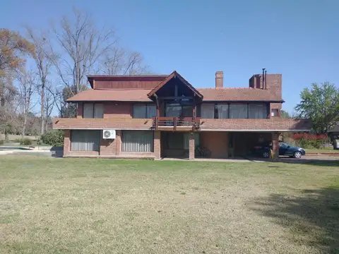 Excelente casa 2 plantas en Las Praderas de Lujan