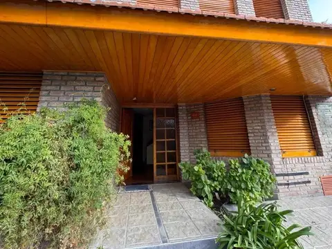 VENTA CASA AREA CENTRO ESTE
