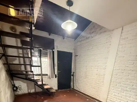 Depto Tipo Casa 2 ambientes con 1 baño