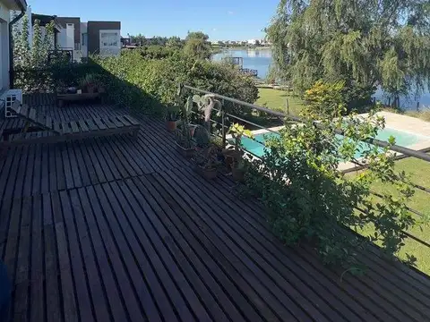 Casa en Venta en El Canton, USD 350.000