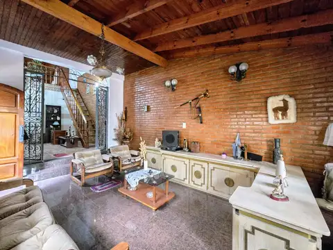 Casa en Venta en Villa Sarmiento, USD 200.000