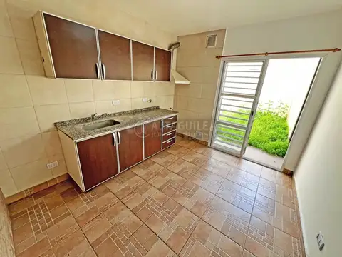 Casa - Alquiler - Argentina, Merlo - AYACUCHO 1600
