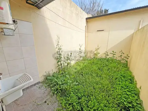 Casa en Alquiler con 1 cochera